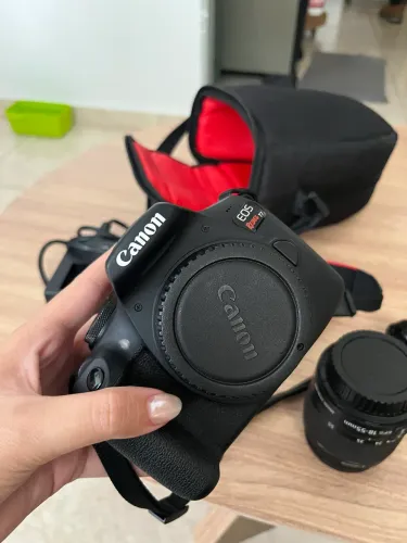 CAMERA CANON T7
