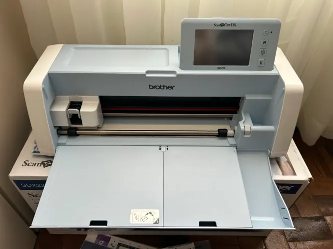 ScannCut sdx225 220V NOVINHA
