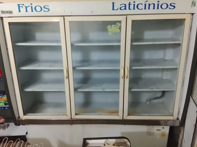 Vendo este expositor de frios