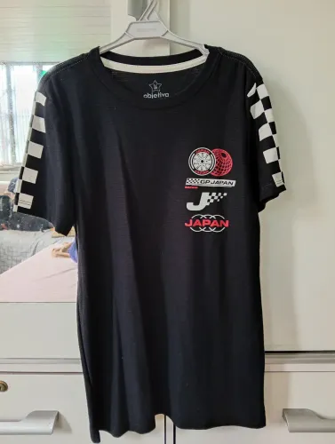Camisa estampada preta tamanho 16