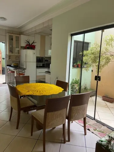Casa à venda em Santa Bárbara D'Oeste, Loteamento Planalto do Sol, com 3 quartos, com 164