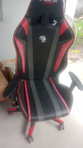 Vendo cadeira gamer semi nova