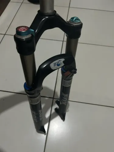 Suspensão Fox 32 aro 26