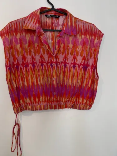 Cropped estilo camisaria