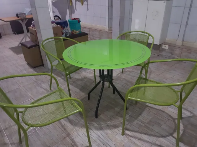 Mesa com 4 cadeiras vidro
