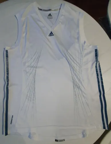 CAMISA DE MARCA ORIGINAL.