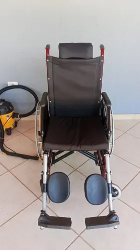 Cadeira de rodas para deficientes