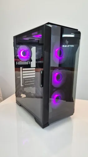 Gabinete gamer com fans e controladora