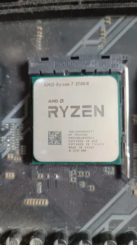 Kit placa mãe 570 + Processador AMD Ryzen 7 3700x 8c-16t
