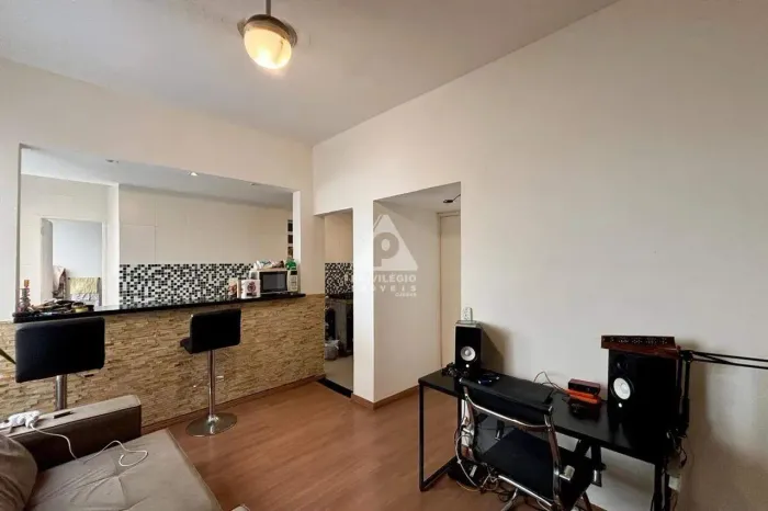 Apartamento à venda, 2 quartos, Leme - RIO DE JANEIRO/RJ