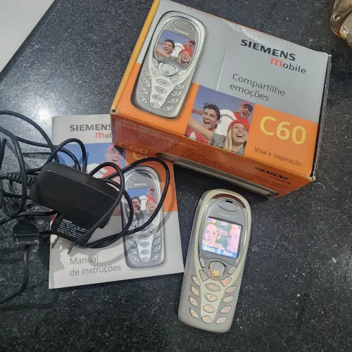 Celular Sandy e Junior Siemens C60