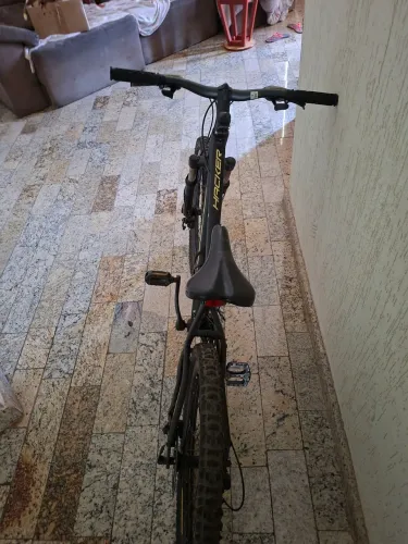 Bike aro 24, quadro OGGI, marchas shimano.