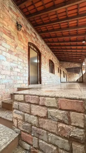 Imóvel para aluguel tem 100 metros quadrados com 3 quartos em Minascaixa - Belo Horizonte
