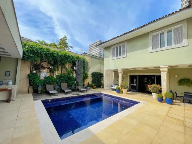 Casa de Condomínio com 6 Quartos à venda, 1200m² - Leblon