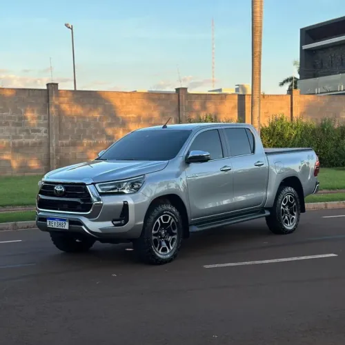 Toyota Hilux CD SRX 4X4 2.8 TDI 16V Diesel Aut. 2021
