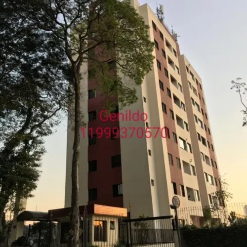 Apartamento com 3 quartos sendo 1 suite, 2 banheiros, 2 vagas de garagem, a 150m da estaçã