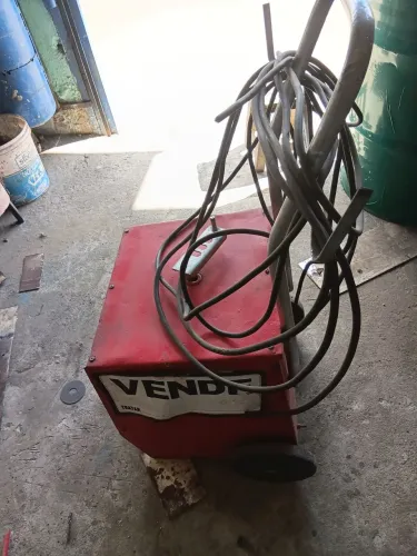 Máquina de solda usada