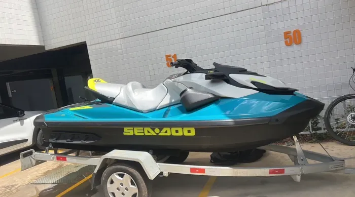 Jet ski