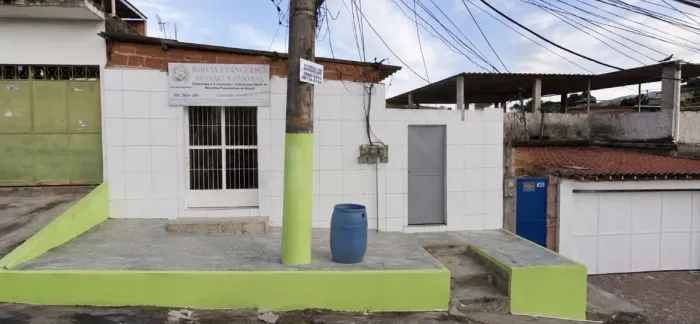 CENTRO DE BELFORD ROXO - CASA + 2 KITNETS | EXCELENTE PARA MORAR OU INVESTIR