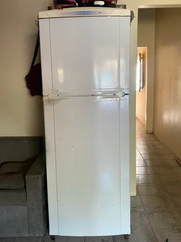 Geladeira continental 470l