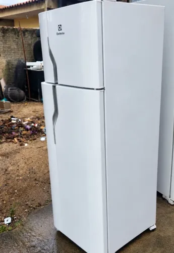 GELADEIRA DC34 ELECTROLUX