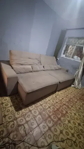 Vendo sofá Retrátil e reclinavel em estado de novo!