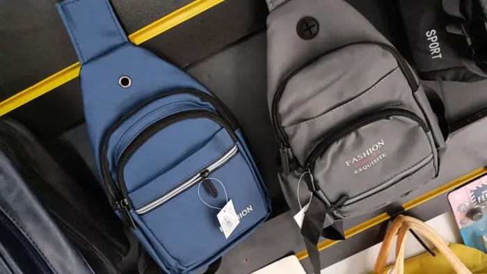 Mini mochila transversal para motoboy 
