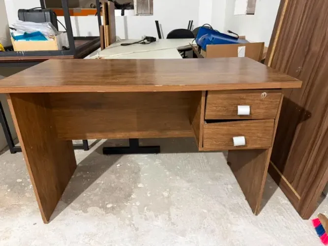 MESA PARA ESCRITÓRIO! CADEIRAS PARA DOAR