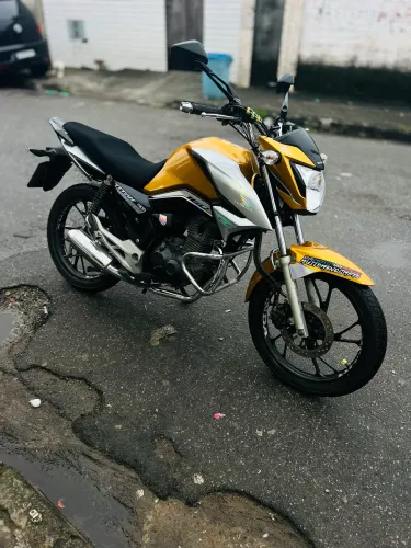 Titan 160 edição 40 anos 