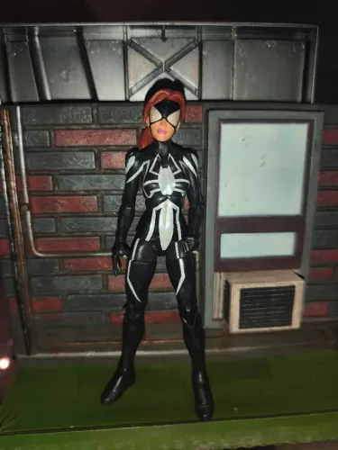 MARVEL LEGENDS/ SPIDER WOMAN