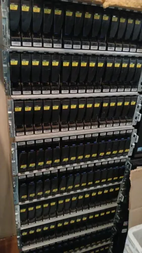 Servidores Expansores + HDs SAS 3 TB