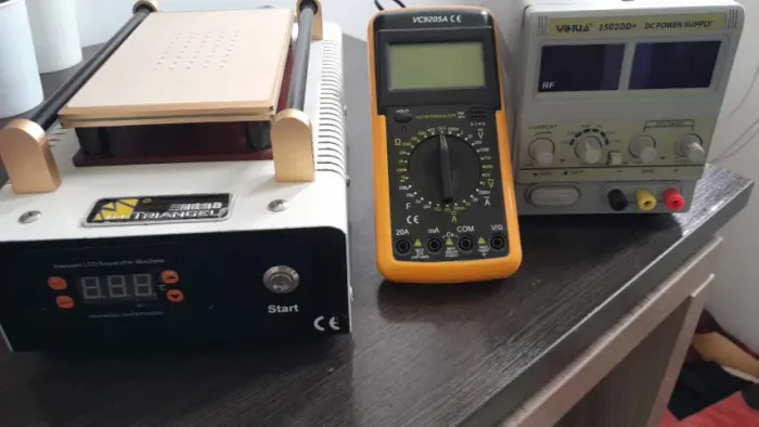 Separadora LCD + Fonte YIHUA + Multímetro - Kit para reparo de celular