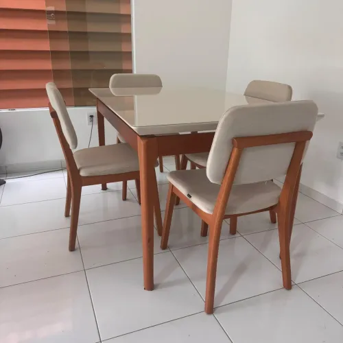 Mesa para Sala de Jantar Imcal - Wind com 4 Cadeiras Classic