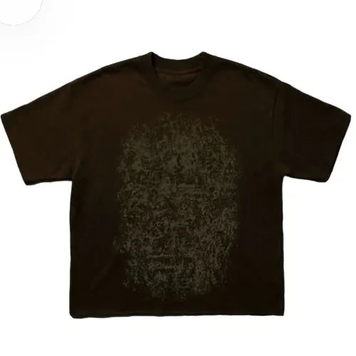 camiseta faces boxy
