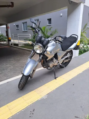 Yamaha Fazer 250 2010 flex prata