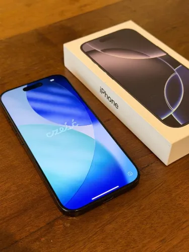 iPhone 16 Pro 256GB Black Titanium - muito bem conservado