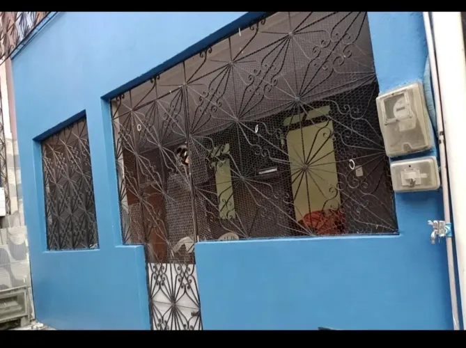 Ótima casa em bairro populoso de salvador 