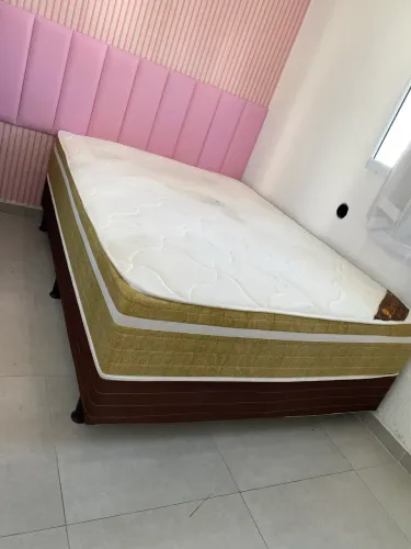 Cama Box Casal Conjugada - 1 ano de uso - Muito conservada