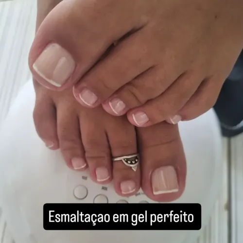 Manicure,pedicure,esmaltaçao simples e em gel