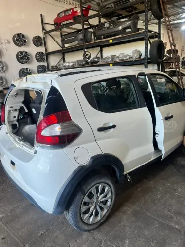 SUCATA FIAT MOBI - PARA RETIRADA DE PEÇAS