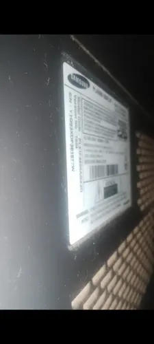 Tv Samsung 50 polegadas LCD não é smart.