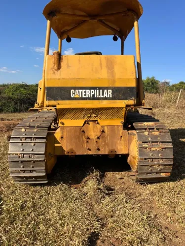 Trator de esteira caterpilar D6D torque