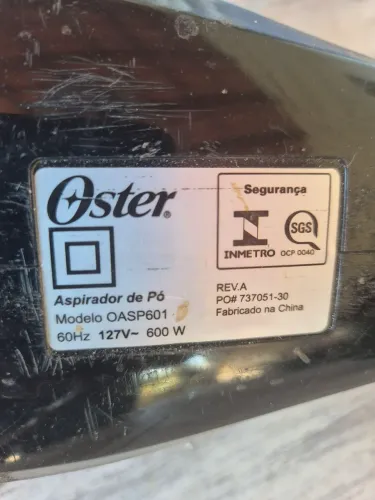 Aspirador vertical Oster