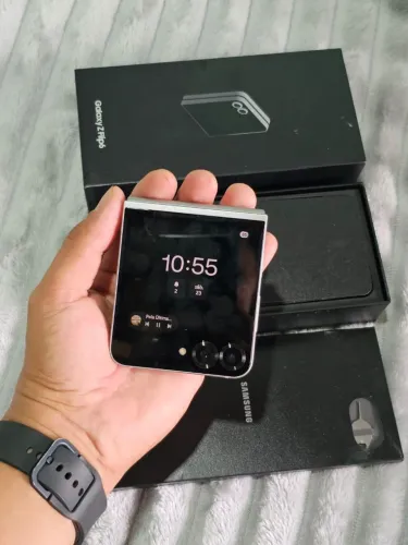 SAMSUNG Z FLIP 6 DE 512GB/ 12GB SEMINOVO<br>LEIA O ANÚNCIO