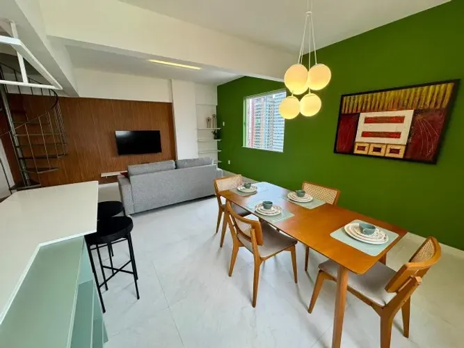 Vende-se Cobertura Duplex Mobiliada no Edifício Columbia