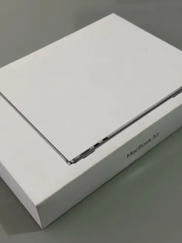 MacBook Air M3 16gb 512gb