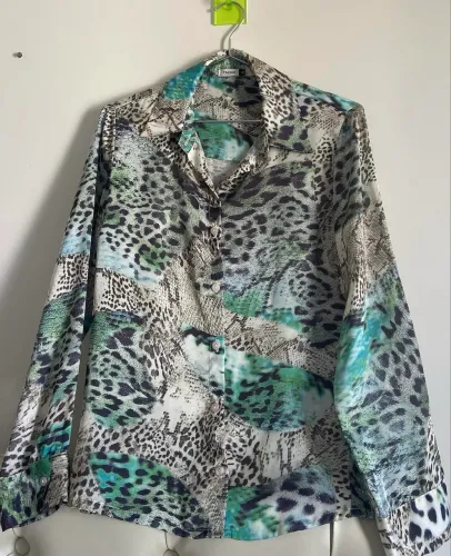 Camisa acetinada P