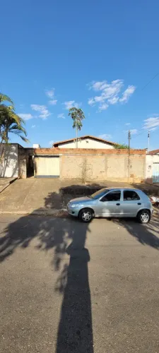 Oportunidade de casa a venda na avenida Parque das Amendoeiras