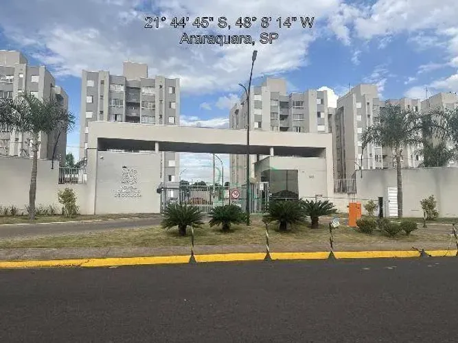 Apartamento com 2 dorm à venda, 53 m² por R$ 132.970,97 - Jardim São Rafael I - Araraquara