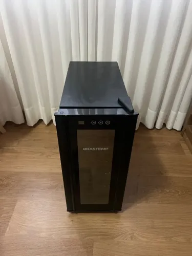 ADEGA PARA 12 GARRAFAS